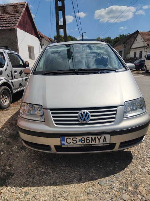 Vw sharan 1,9 diesel 131  cai acte la zi se da doar cu fiscal pe loc.