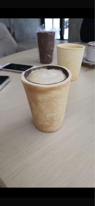 Продается аппарат для сьедеобных стаканов