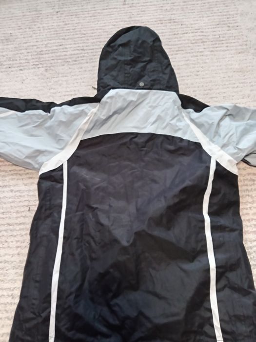 Ски яке със сваляща се подплата