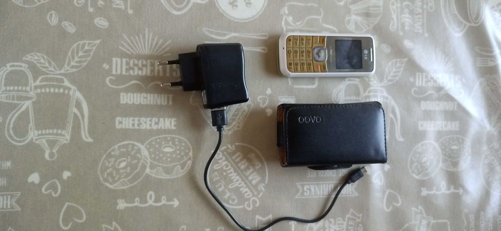 Продавам стар GSM LG