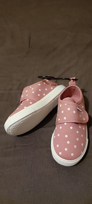 Нови красиви кецове за момиче номер 26