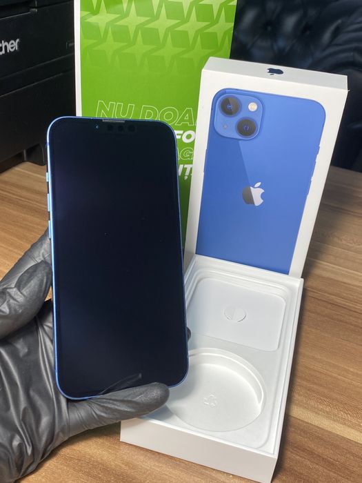 iPhone 13 • 128 GB • Blue