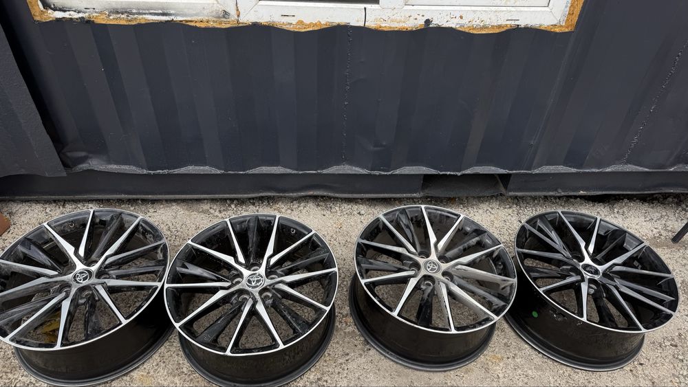 Продам диски Камри 70/75 R19