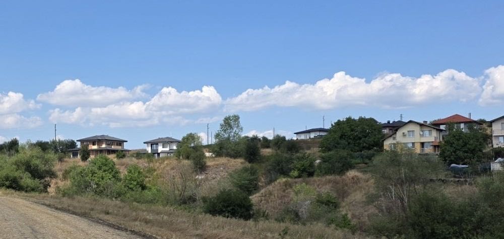 НОВА Самостоятелна къща до гр.София, с.Гурмазово