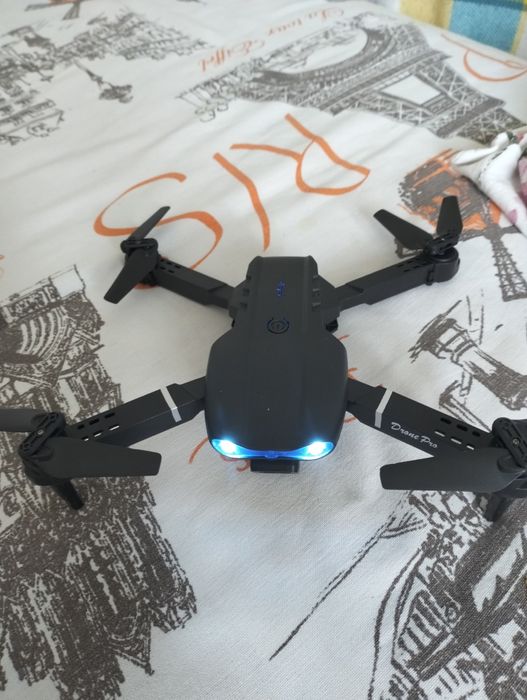 Дрон- Квадрокоптер