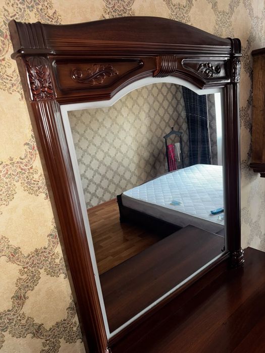 Продам спальный гарнитур
