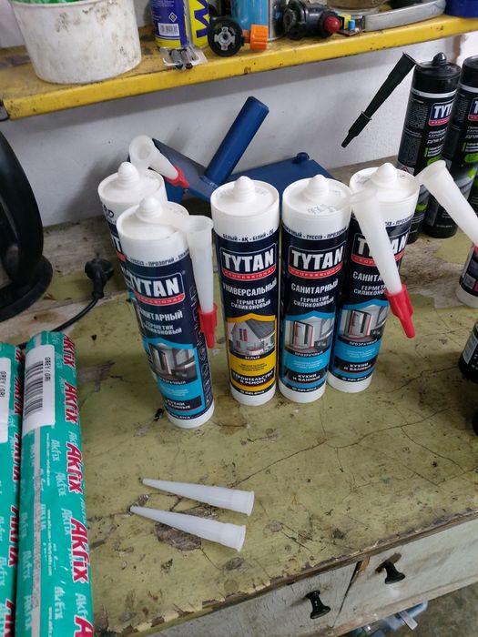 Силикон титан разный