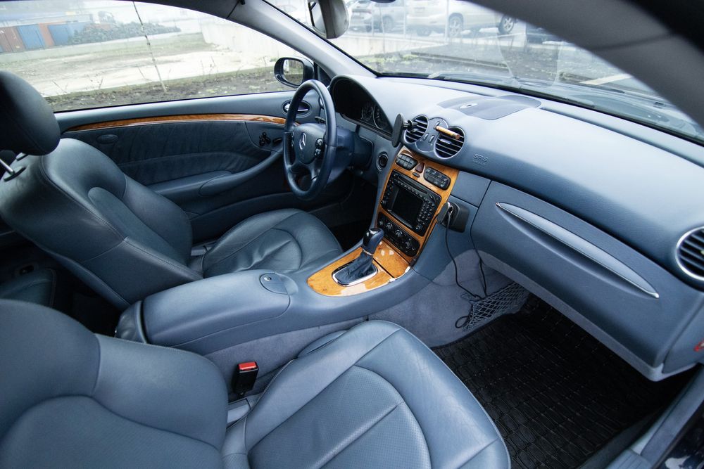 Mercedes-Benz CLK 320