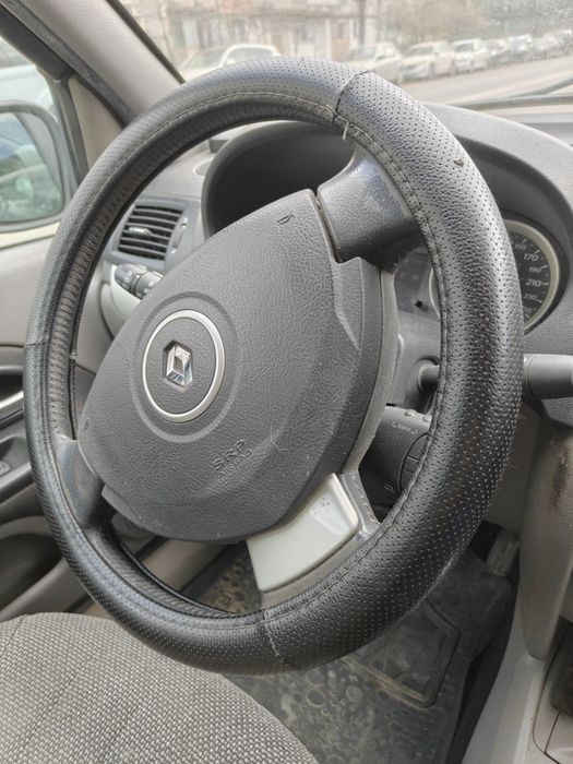 Renault symbol Thalia 2011 in stare foarte bună