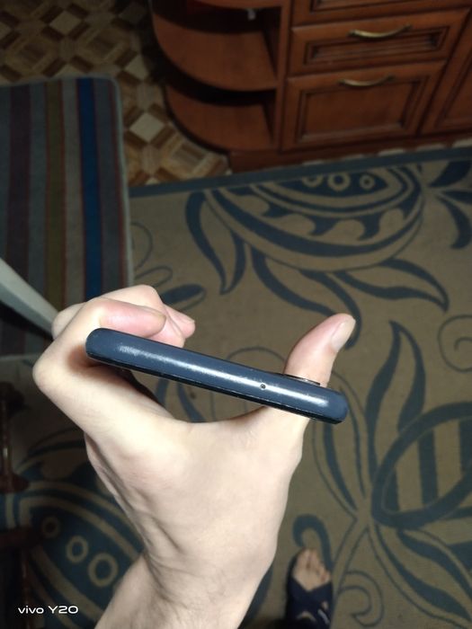 Продам Galaxy A13. Срочно.