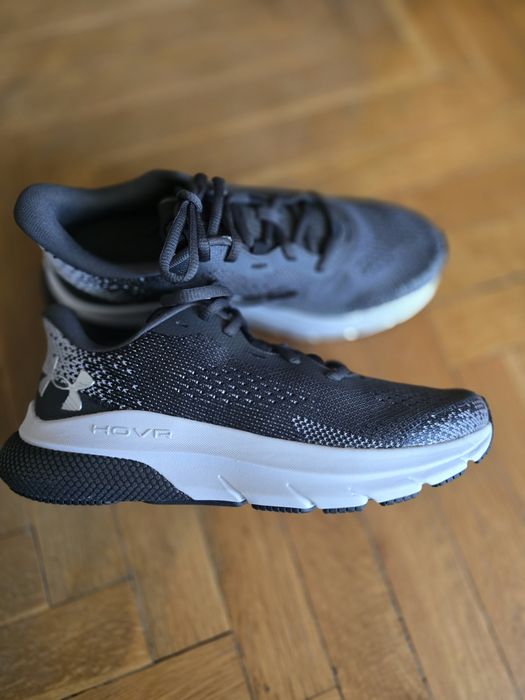 Маратонки Under Armor  38 номер