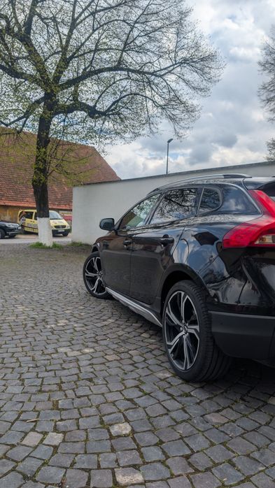 VOLVO V40 2017 — imagine 3