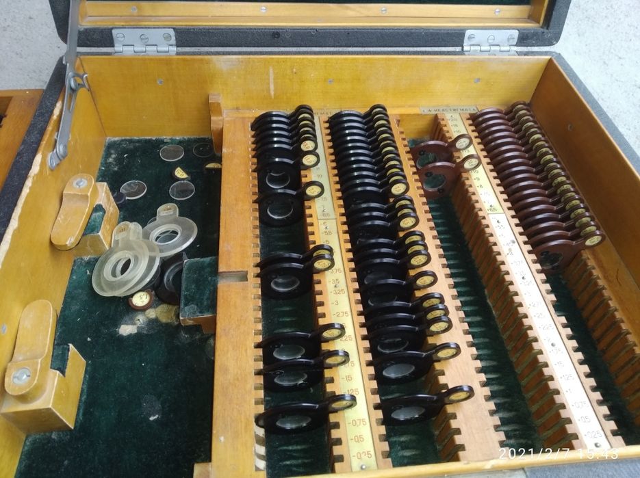 Продаю набор линз. Для профессионалных мастеров оптики.