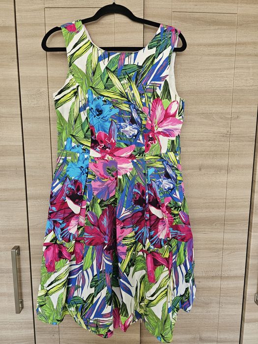 Rochie cu flori, marime 38