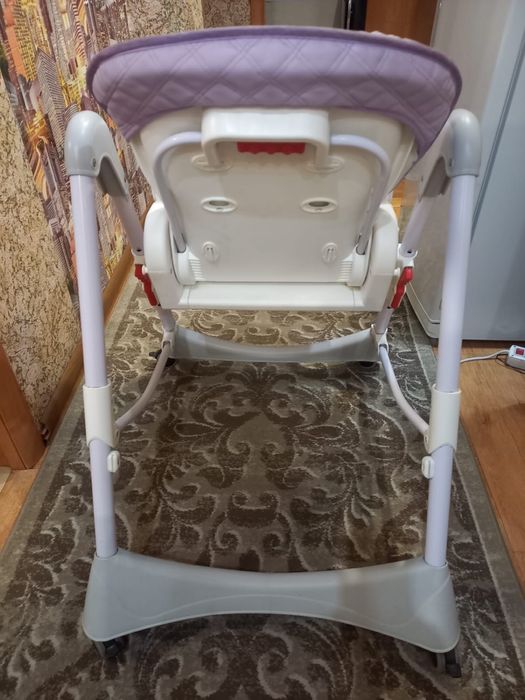 Продам столик для кормления
