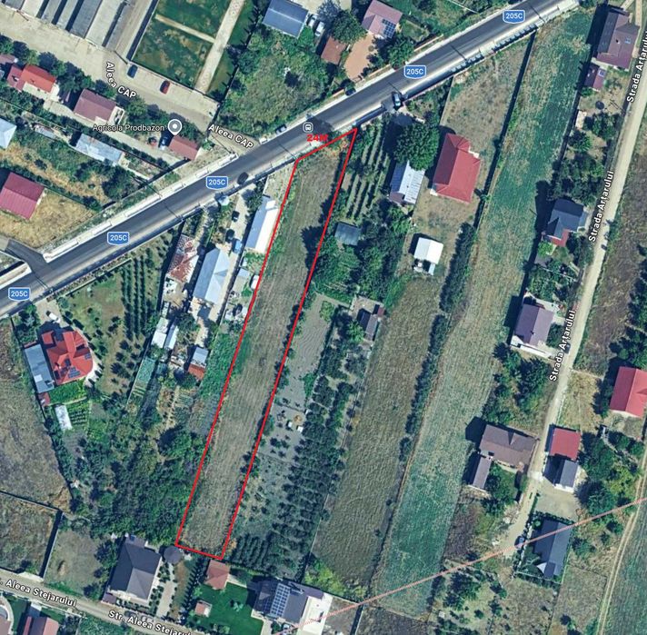 Teren in Golesti intravilan cu deschidere la strada principala 24m