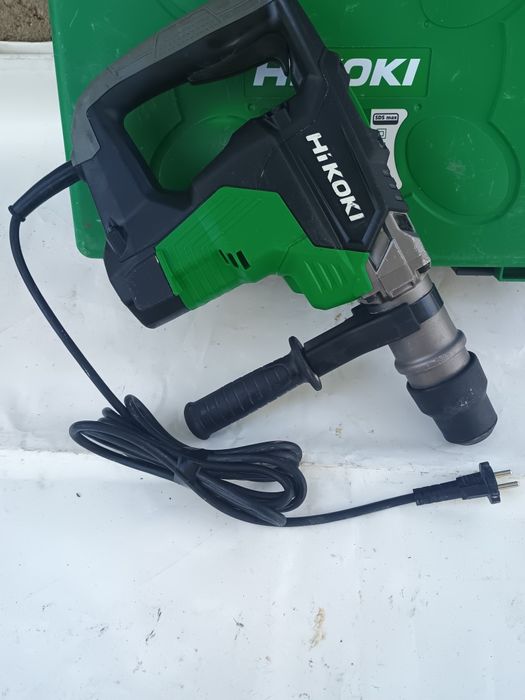 Ciocan rotopercutor hikoki dh 40 mc impecabil. La cutie