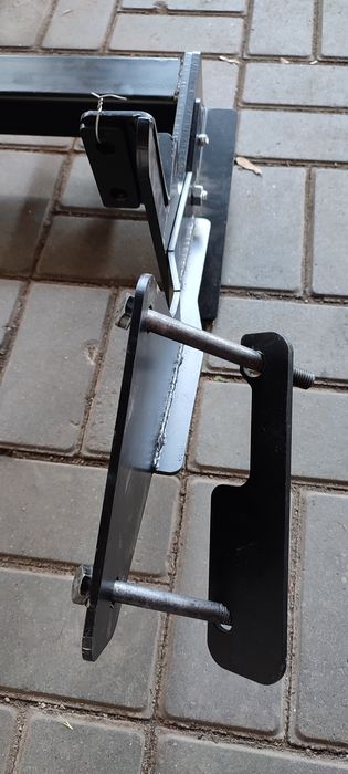 Фаркоп Mitsubishi Delica булка