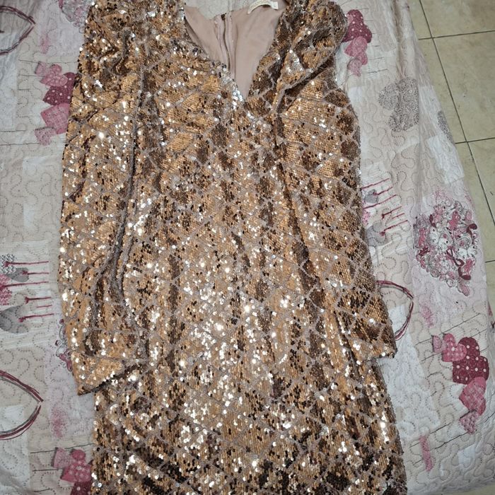 Жълта рокля къса