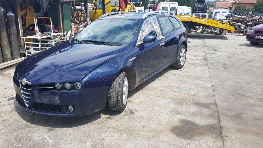 Алфа Ромео 159 на части