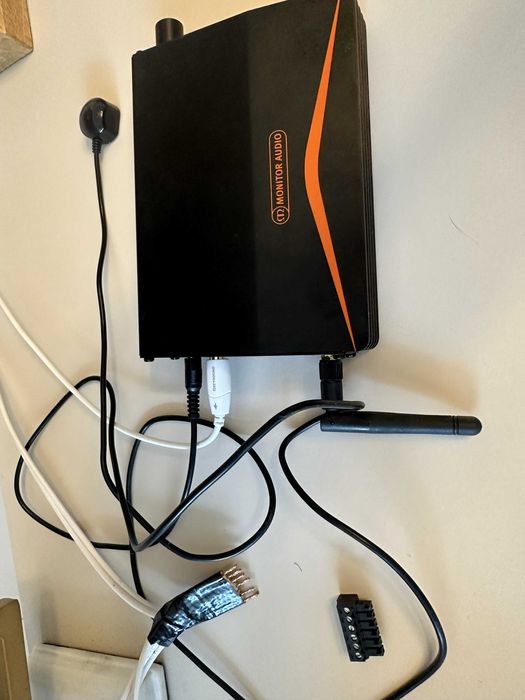 Sistem  Monitor Audio HI FI –Amp IA40-3 +  boxe Radius 90 - Radius 200