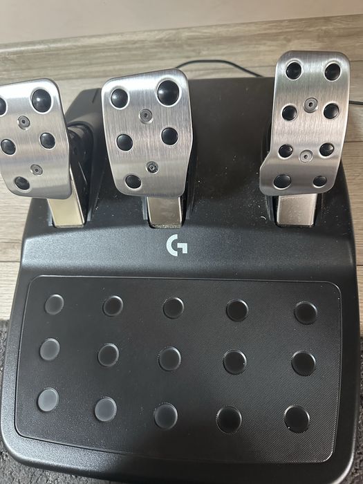 Logitech G923 Гаранция Нов! Playstation 5 / PC +shifter