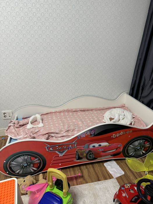 Продам Кровать машинка