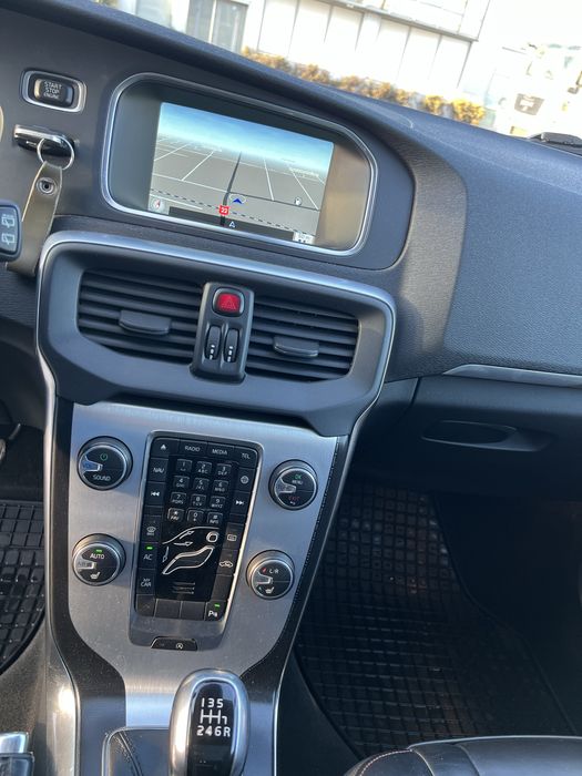 Volvo v40 d2 oceane race