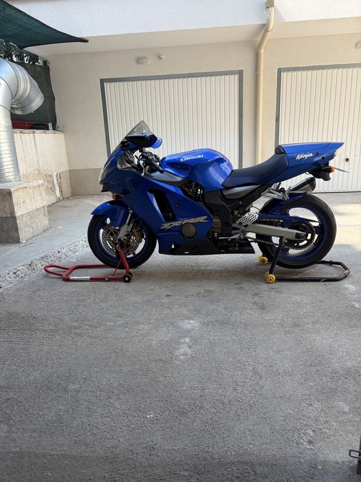 Kawasaki Ninja ZX-12R