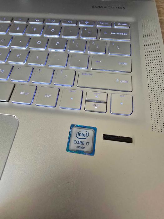HP ENVY 13 | i7 | 8GB | 256GB |