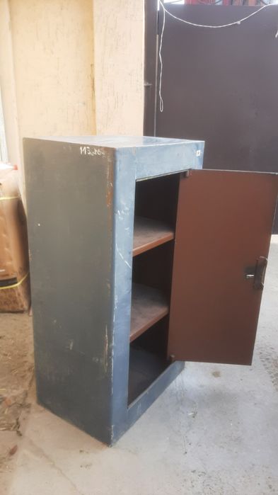Шкаф металлический