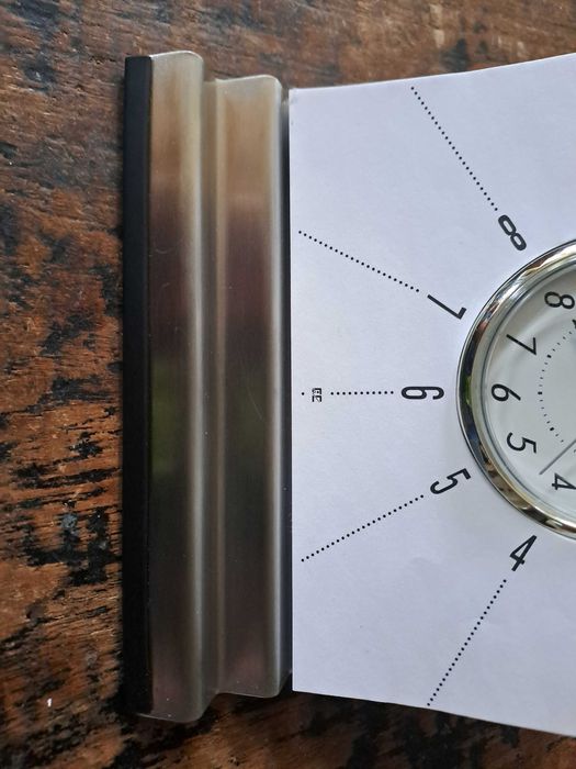 часовник настолен, аналогов, кварцов, мемо, масивен метал, уникален