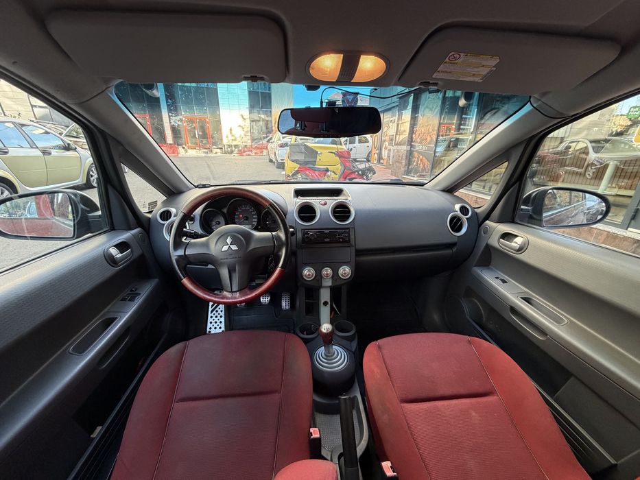 De vazare mitsubishi colt