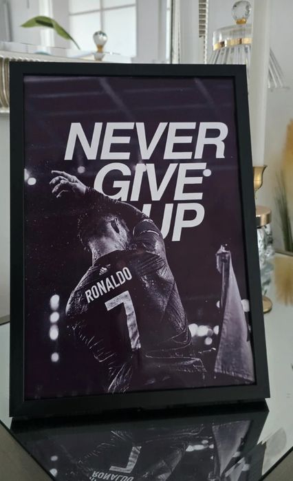 Poster Ronaldo A4 Never Give Ip
