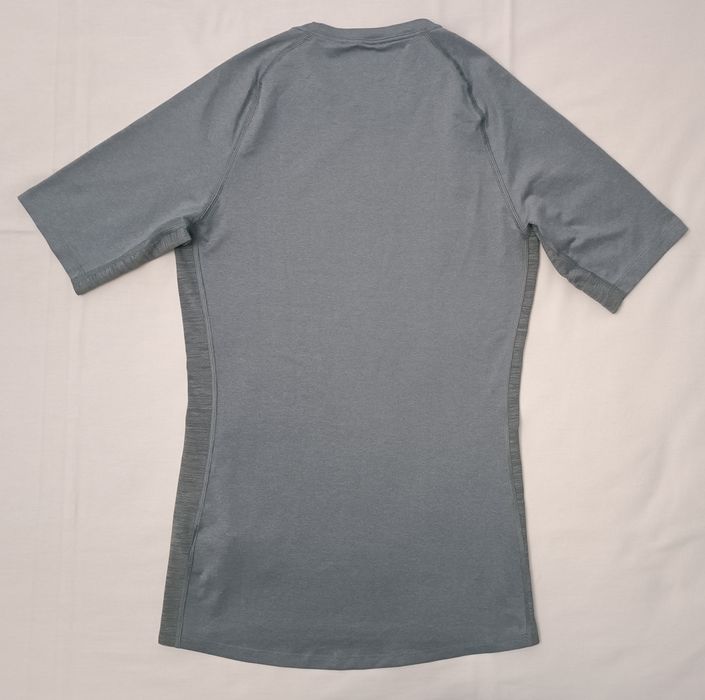 Nike PRO DRI-FIT Tight Fit Tee оригинална тениска S Найк спорт фитнес