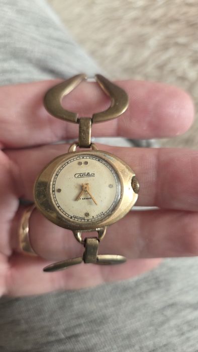 Продаю часы б/у разные