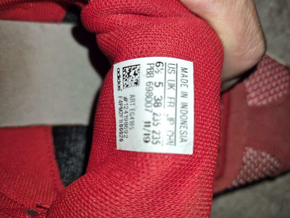 Кецове, адидас велур и плат.