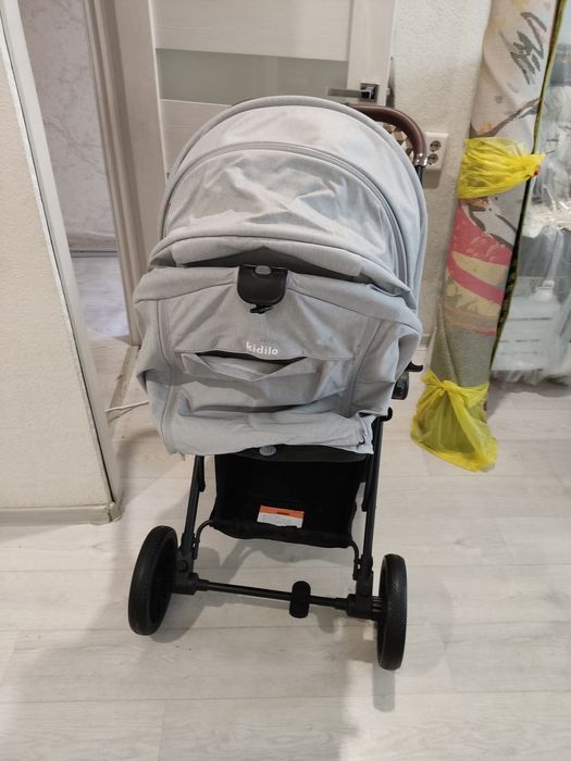 Продам коляску в поселке Солнечный.
