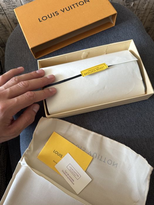 Louis Vuitton Brazza Wallet