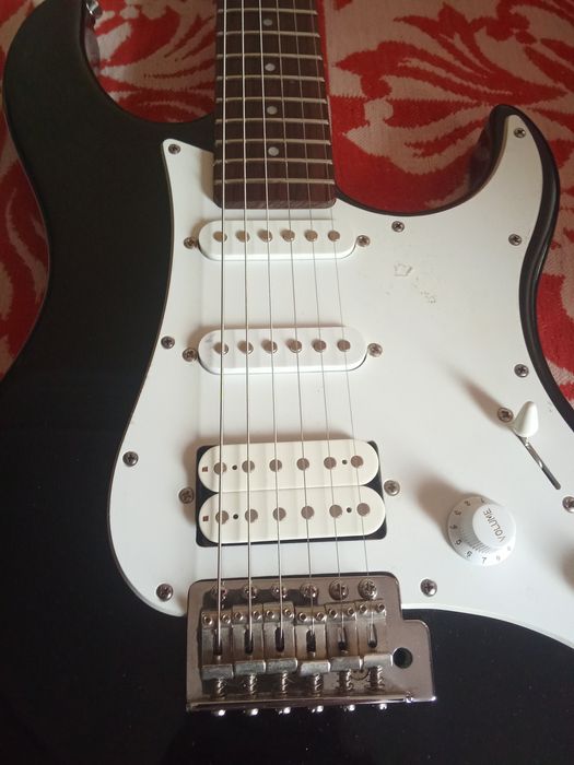 Продавам китари Ямаха и Корт