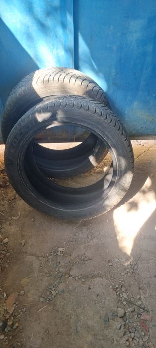 Продам зимние шипованные шины