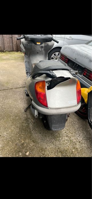 Scuter honda pantheon 125cm functioneaza perfect adus din Germania nerulat în Ro