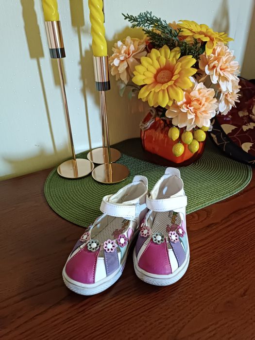 Сандали на девочку