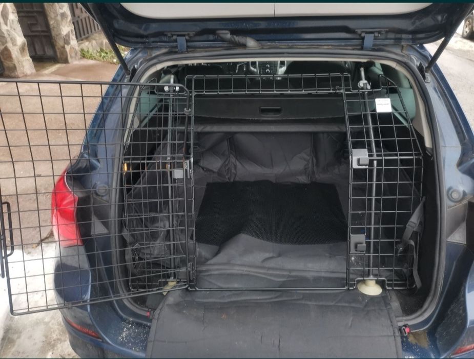 Paravan auto pentru animale