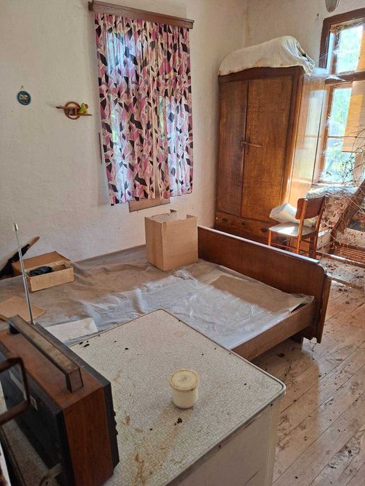 Продава се Къща в с. Берсин, Област Кюстендил - 160 кв.м за 250 €/кв.м - Снимка #13