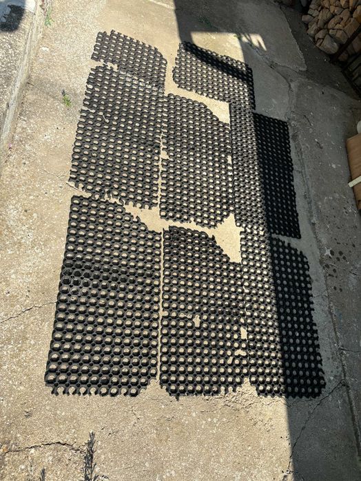 Гумена постелка за Бар