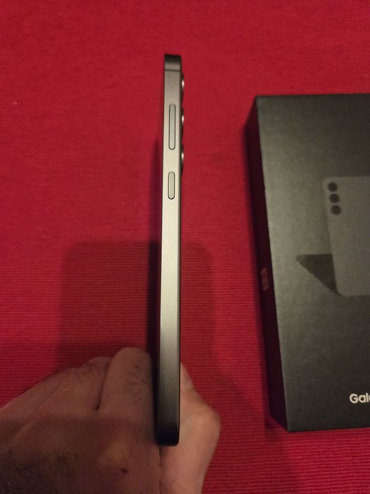 Продавам S24 Plus 256GB