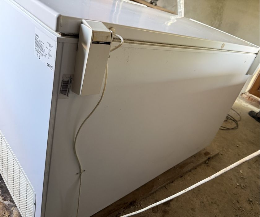 Lada frigorifica zanussi 400 litri