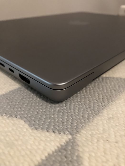 MacBook Pro 16 m2pro 512gb