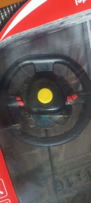 Машина на пульте управления.